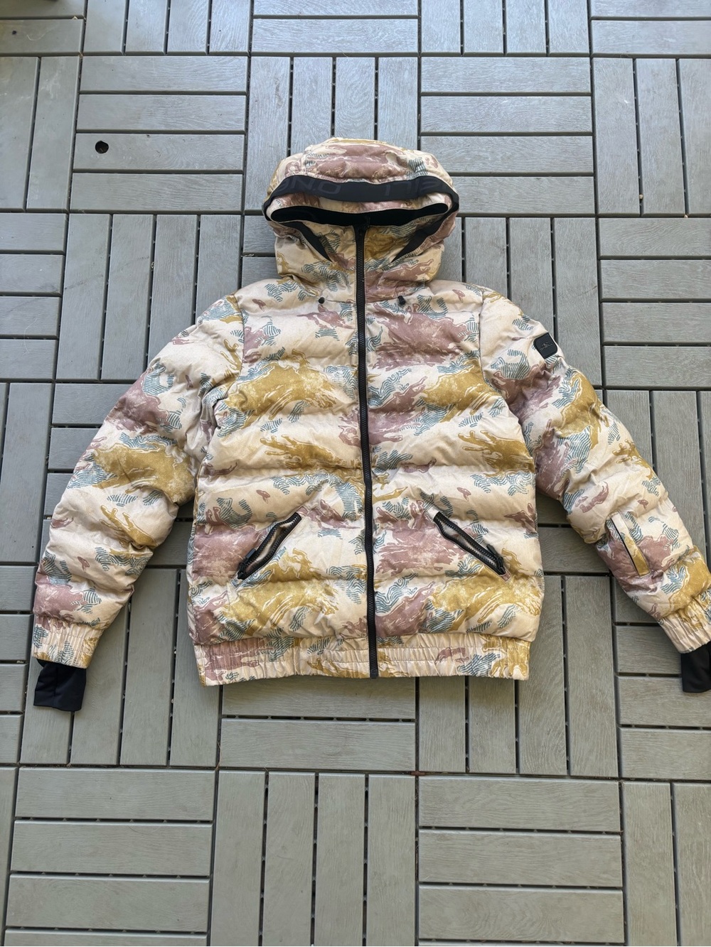 Hooded Puffer Jacket in Multi-Color Print